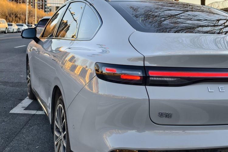 零跑汽车 零跑B01 2025款 650悦享版车身外观6011