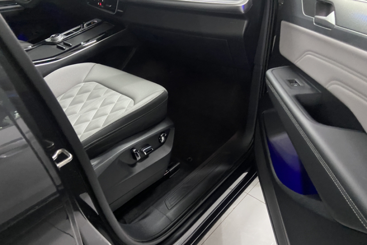 大众 揽巡 2024款 380TSI 四驱R-Line巡游版中控内饰7008