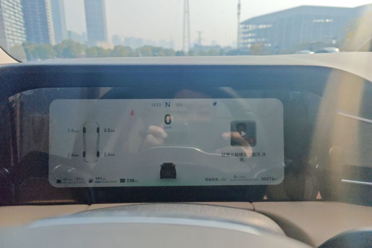 鸿蒙智行 问界M7 2022款 1.5T 后驱舒适版中控内饰15