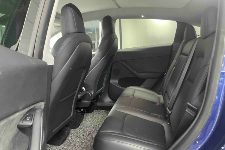 特斯拉 Model Y 2021款 标准续航后驱版中控内饰7010