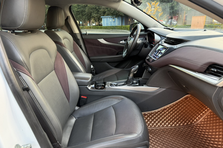 雪佛兰 迈锐宝 2017款 1.5T 自动豪华版中控内饰7001