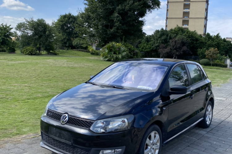 大众 Polo 2011款 1.6L 自动致酷版车身外观1