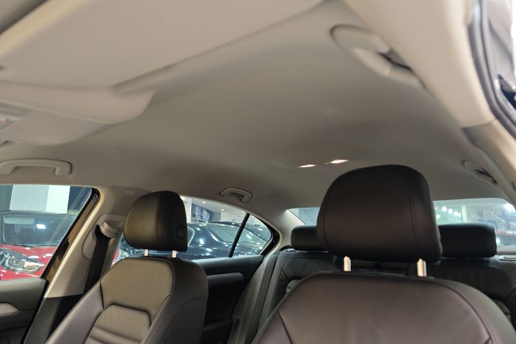 大众 迈腾 2019款 280TSI DSG 舒适型 国VI中控内饰7010