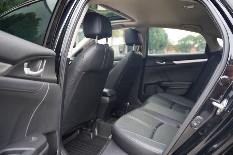 本田 思域 2016款 220TURBO CVT尊贵版中控内饰7002