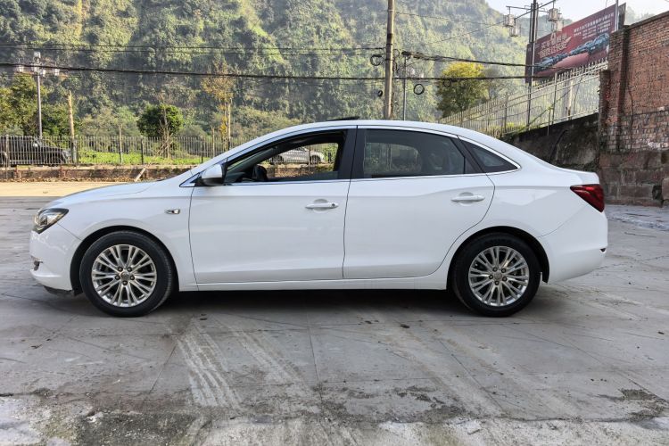 别克 英朗 2016款 15N 自动豪华型车身外观6003