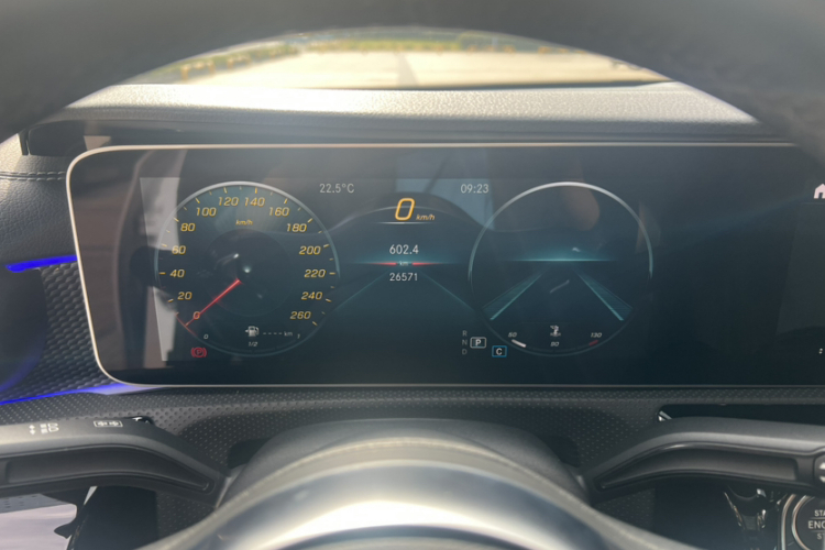 奔驰A级 2019款 A 200 L 运动轿车中控内饰15