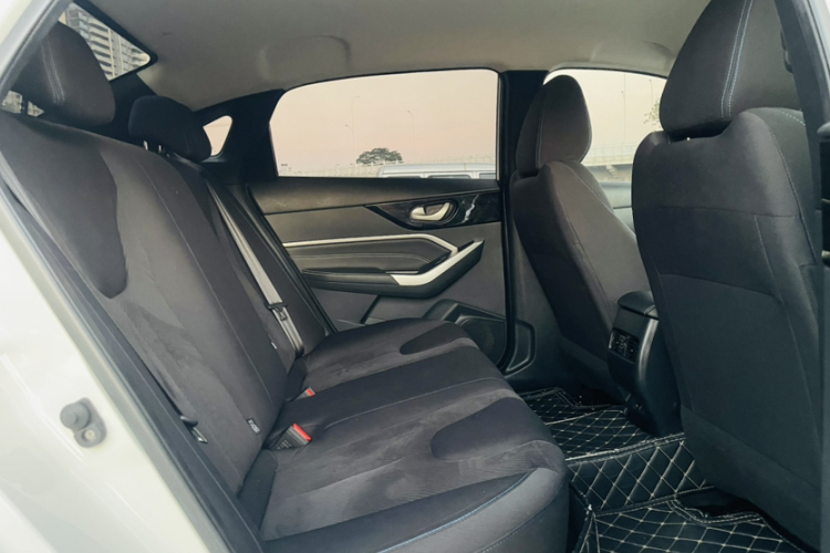 启辰D60EV 2023款 PLUS 舒适版SI型中控内饰7002