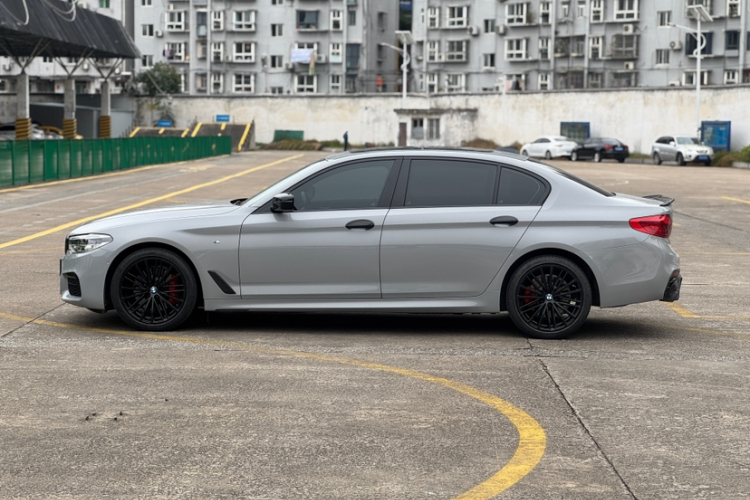 宝马5系 2020款 530Li 领先型 M运动套装车身外观6005