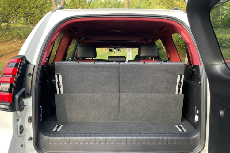 丰田 普拉多 2019款 3.5L 自动TX-L尊享版后挂备胎中控内饰7003