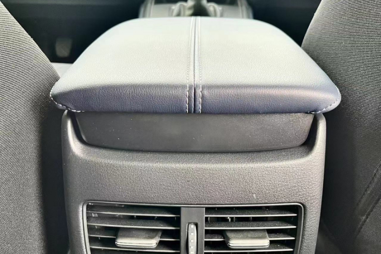 马自达CX-30 2024款 2.0L 手动尚悦型中控内饰7012