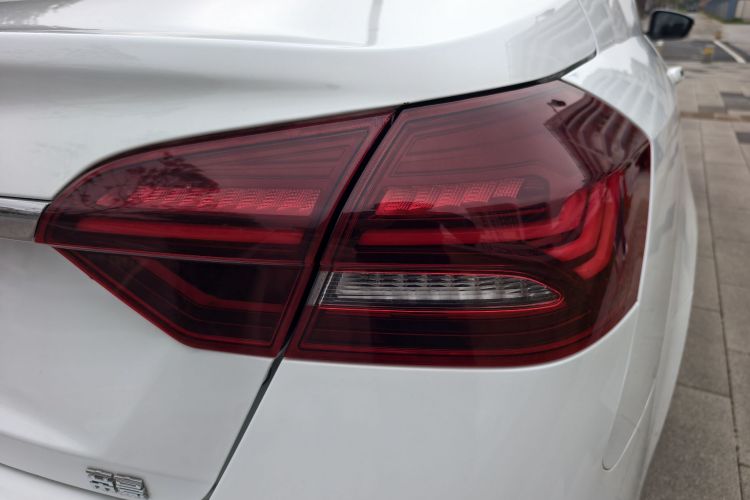 吉利汽车 帝豪 2021款 UP 1.5L 手动舒适型车身外观6006