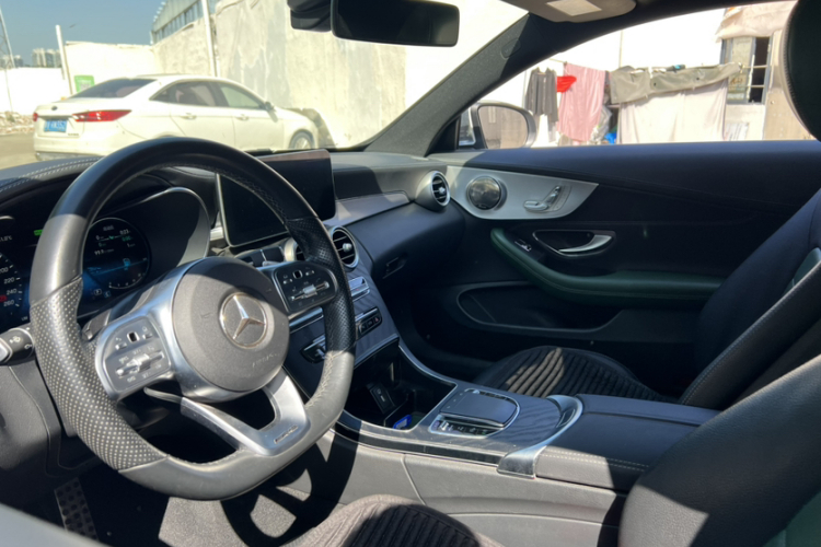 奔驰C级(进口) 2020款 C 260 轿跑车中控内饰7002