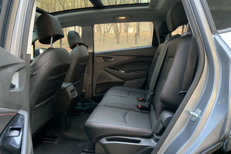 雪佛兰 沃兰多 2018款 Redline 530T 自动纵享版（5+2款） 国V中控内饰7002