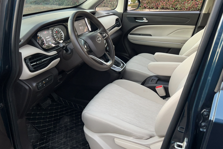 广汽传祺 传祺M6 2019款 270T DCT精英版（七座）国VI中控内饰7003