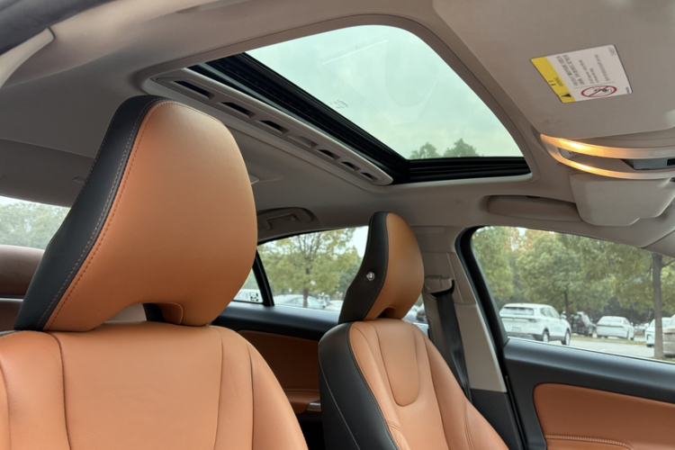 沃尔沃S60 2019款 S60L 改款 T5 智进进阶版局部细节22