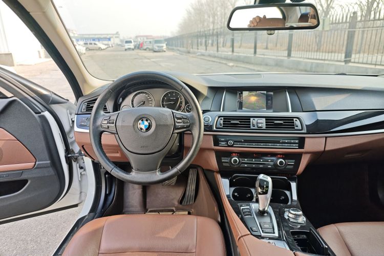 宝马5系 2014款 520Li 典雅型中控内饰7007