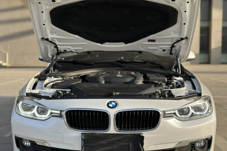 宝马3系 2017款 320Li 时尚型中控内饰7007