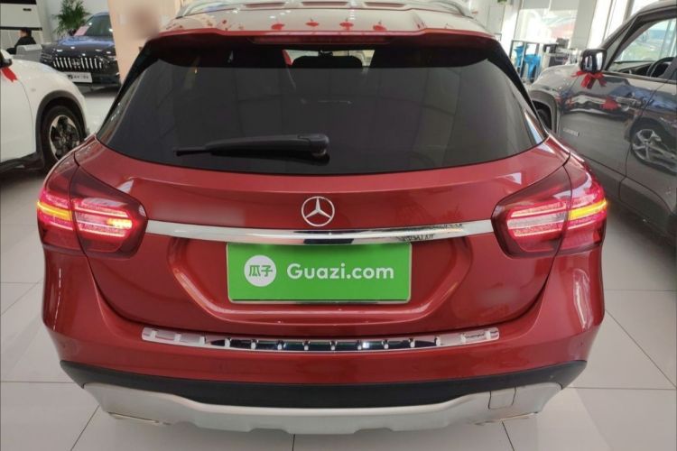 奔驰GLA 2019款 GLA 200 动感型车身外观6006