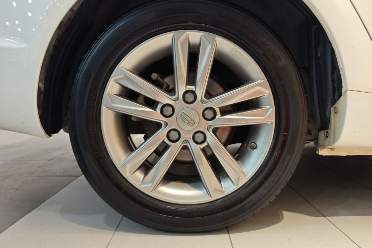 吉利汽车 帝豪 2017款 三厢百万款 1.5L 手动向上版车身外观6001