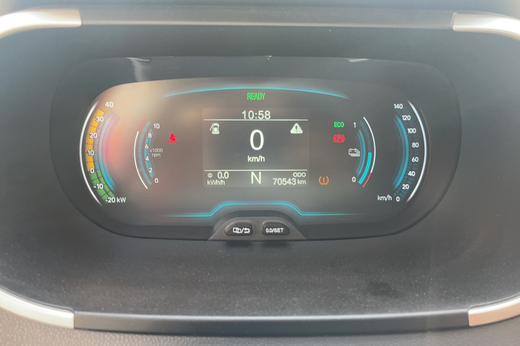 奇瑞新能源 小蚂蚁 2019款 4座智享版 35kWh中控内饰15