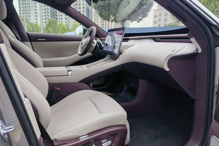 小米汽车 小米YU7 2025款 超长续航后驱版中控内饰7007