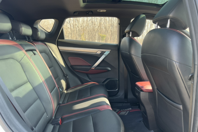 吉利汽车 缤越 2019款 运动款 260T DCT Battle 国V中控内饰7006