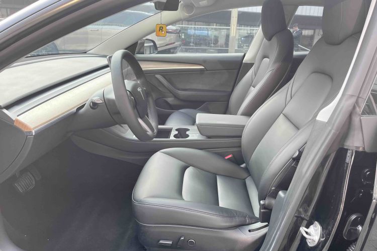 特斯拉 Model 3 2021款 标准续航后驱升级版 3D6中控内饰7003