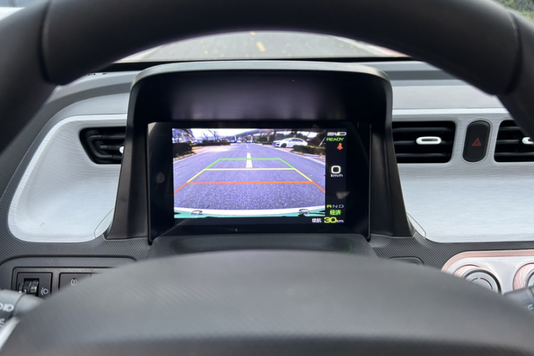 五菱汽车 宏光MINIEV 2021款 马卡龙时尚款 磷酸铁锂中控内饰7006