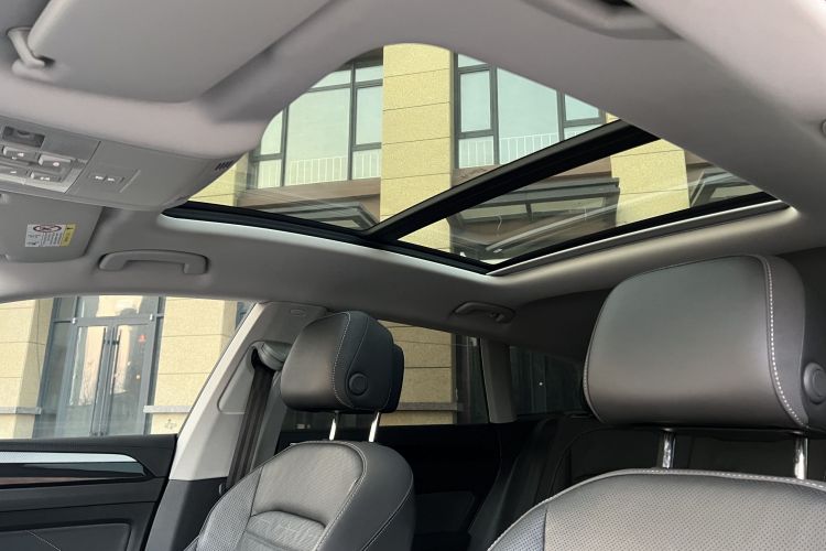 一汽-大众CC 2021款 猎装车 380TSI 猎心版中控内饰7012