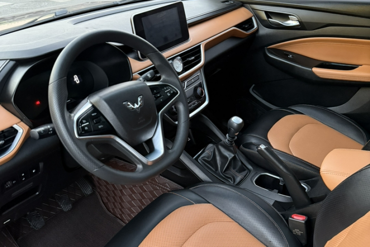 五菱汽车 五菱宏光S3 2018款 1.5L 手动豪华型 国V中控内饰7002