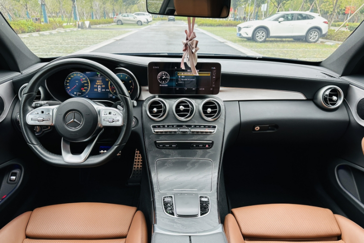 奔驰C级(进口) 2020款 C 260 轿跑车中控内饰7002