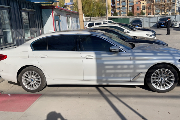 宝马5系 2020款 530Li 尊享型 豪华套装车身外观6002