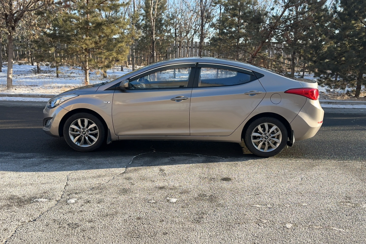 现代 朗动 2015款 1.6L 手动时尚型车身外观6005