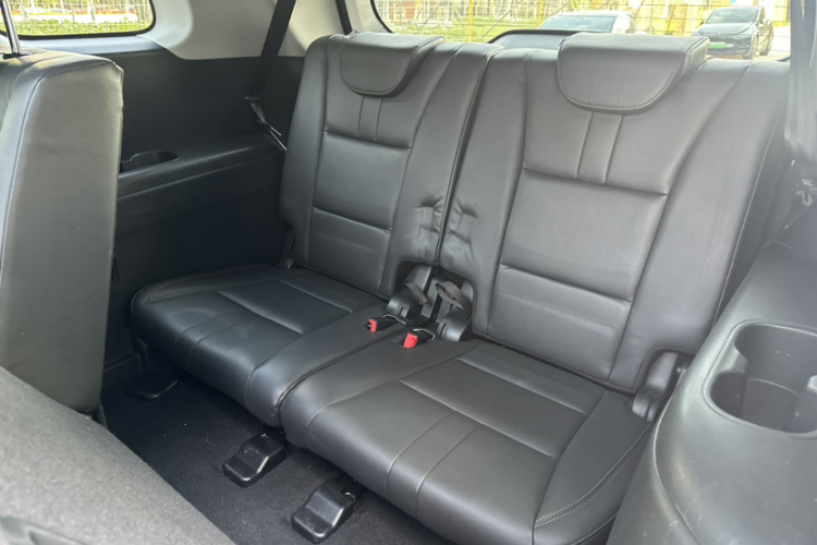 广汽传祺 传祺GS8 2017款 320T 两驱豪华智联版（七座）中控内饰7006