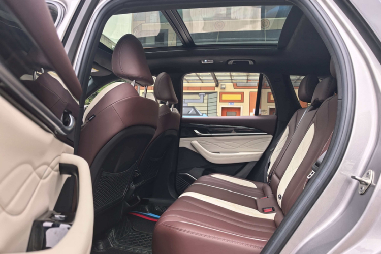 吉利汽车 星越L 2024款 2.0TD 高功自动两驱云起版中控内饰7003