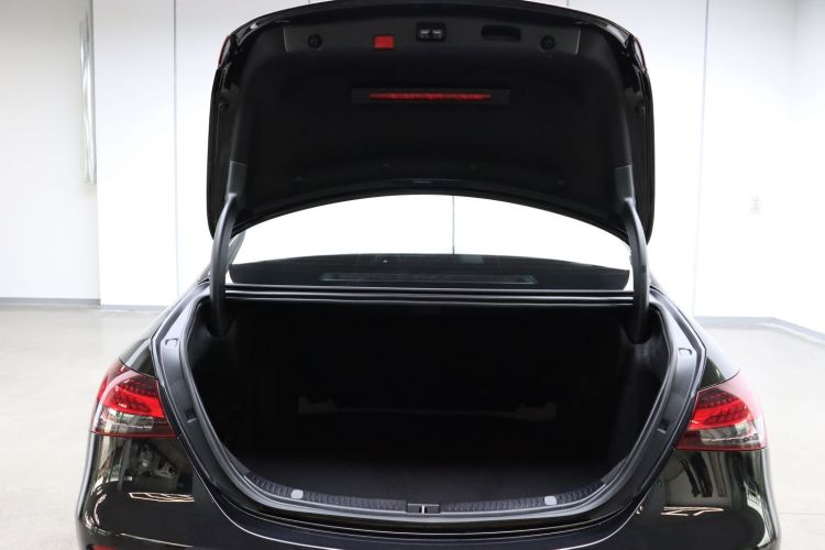 奔驰E级 2023款 E 260 L 运动型 4MATIC车身外观6009