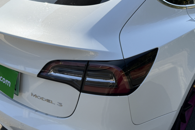 特斯拉 Model 3 2019款 标准续航后驱升级版车身外观6010