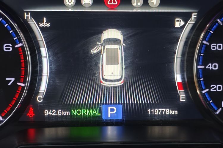 广汽传祺 传祺GS8 2017款 320T 两驱豪华智联版（七座）中控内饰15