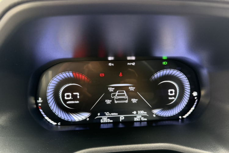 吉利汽车 帝豪 2022款 第4代 1.5L CVT精英型中控内饰15