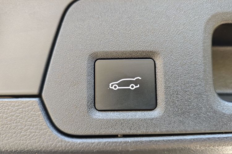 蔚来ES8 2020款 580KM 签名版 六座版车身外观6009