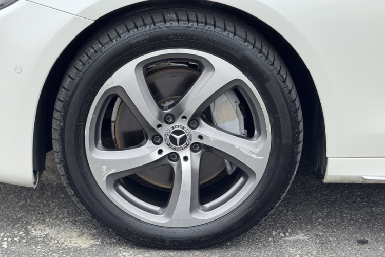 奔驰E级 2017款 E 300 L 运动豪华型车身外观6003