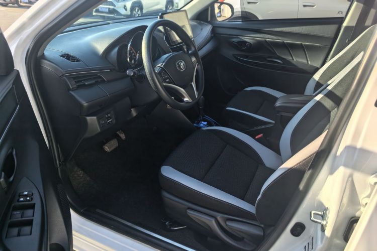 丰田 YARiS L 致炫 2022款 1.5L CVT领先PLUS版中控内饰7003