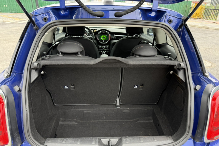 MINI 2019款 1.5T ONE PLUS局部细节23