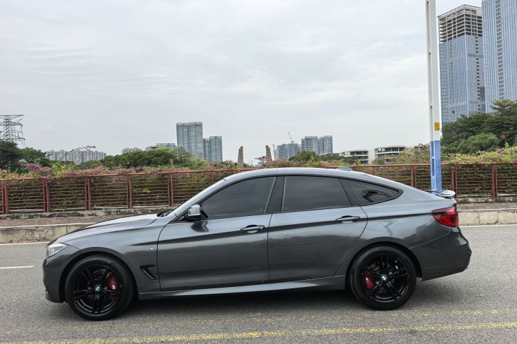 宝马3系GT 2019款 320i M运动套装车身外观6008