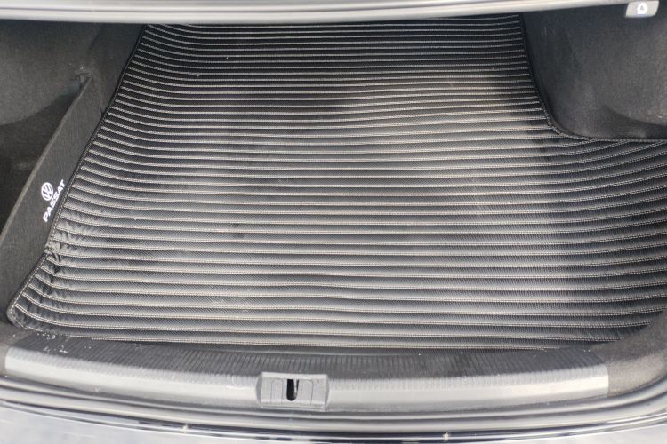 大众 帕萨特 2017款 330TSI DSG御尊版车身外观6006