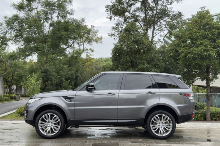 路虎 揽胜运动版 2016款 3.0 SC V6 HSE DYNAMIC车身外观6001