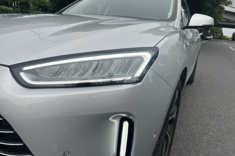 鸿蒙智行 问界M5 2022款 增程后驱标准版车身外观6010