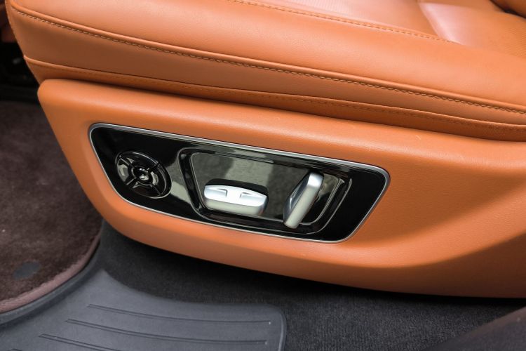 理想汽车 理想L8 2023款 Pro局部细节9004