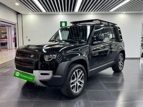 路虎卫士 2024款 110 3.0T P400 暗黑特别版