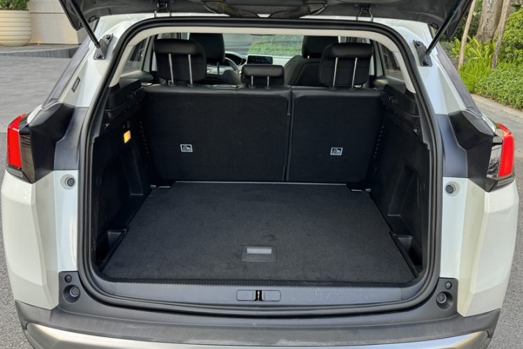 标致4008 2017款 350THP 精英版中控内饰7002